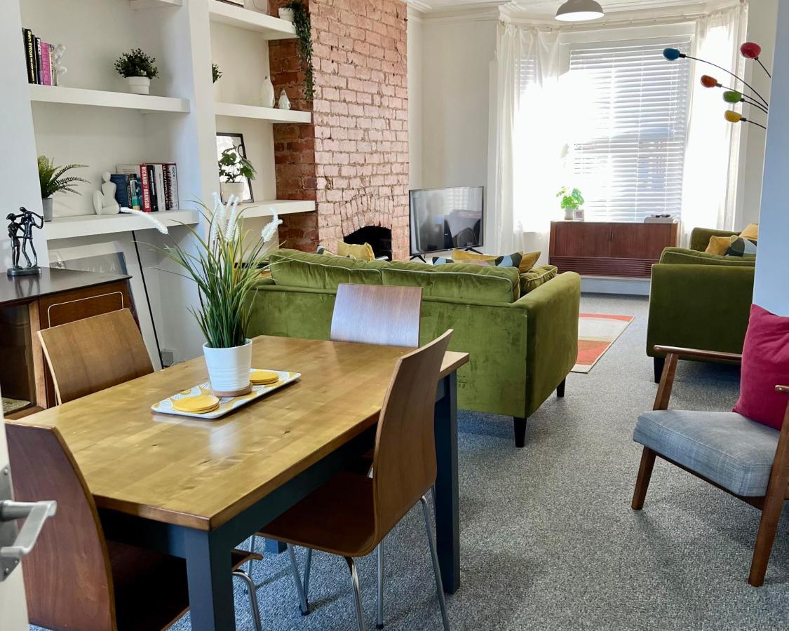 Contemporary 2 Bedroom Victorian Town House - Sleeps Up To 6 Kimberley  Esterno foto
